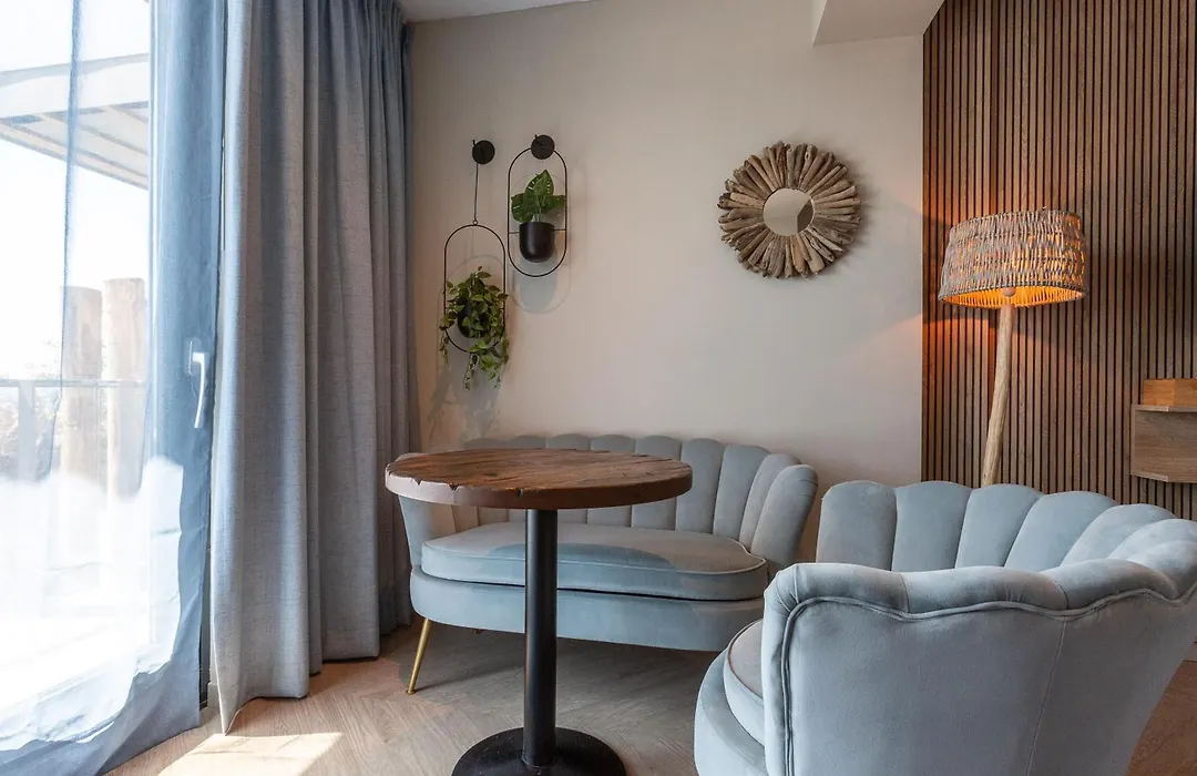 Beachfront Boutiquehotel-1